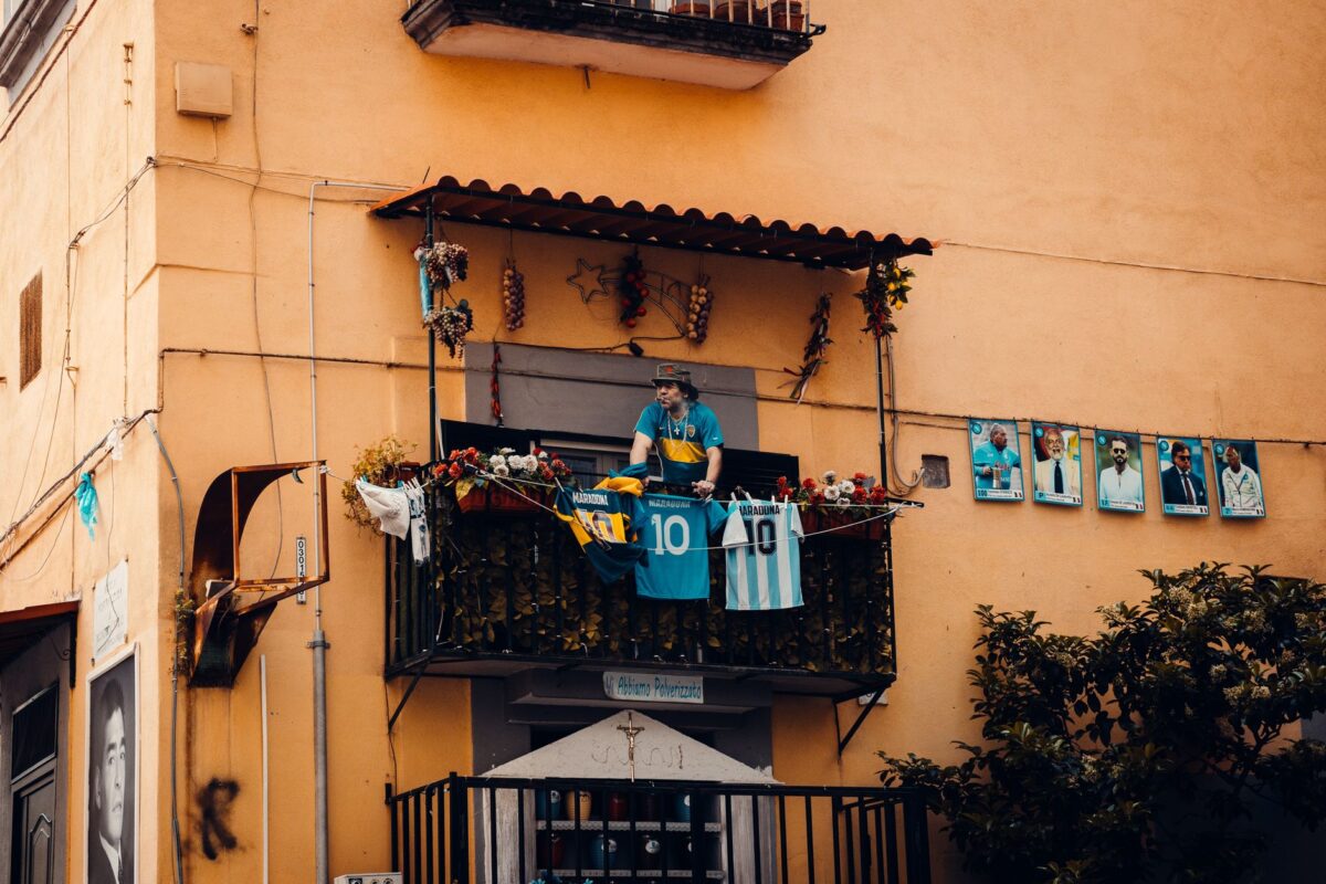 fifa puis ea napoli club casse